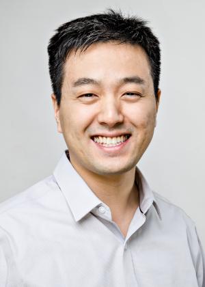 Dr Huy Nguyen