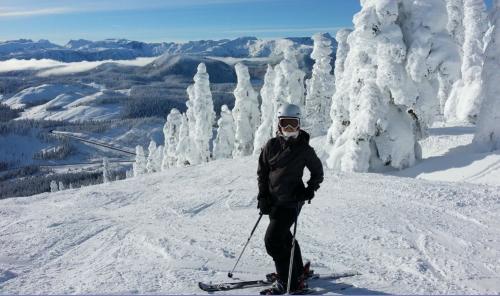 Laura skiing.JPG