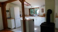 CabinKitchen.jpg